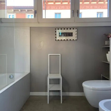 Apartment Bright&stylish Near Duomo, Center Milan