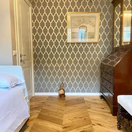 Apartment Bright&stylish Near Duomo, Center