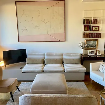 Bright&stylish Near Duomo, Center Apartment Milan